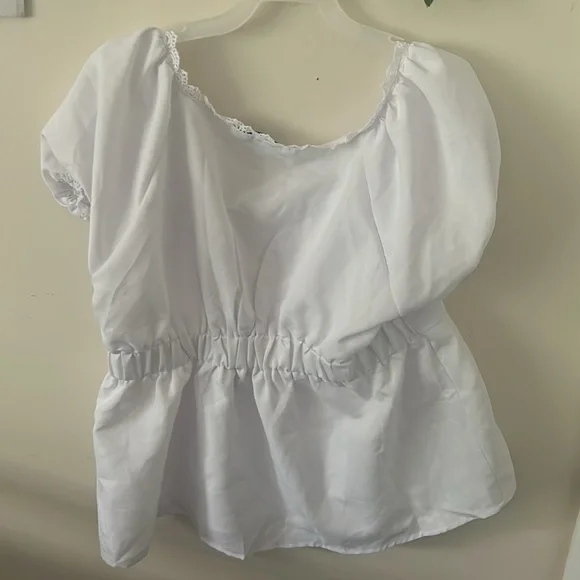 White blouse - Picture 3 of 3